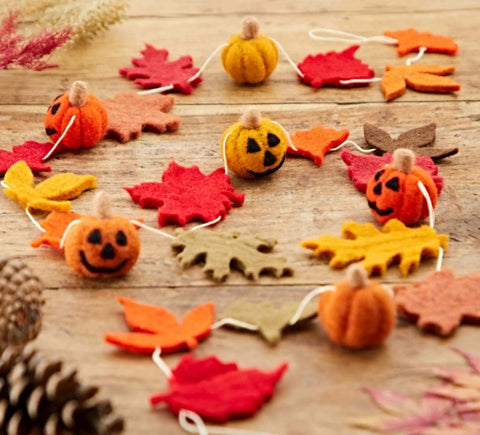 Handmade Felt for Halloween - Pumpkin bunting garland