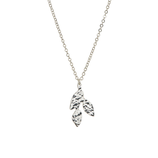 Plated meadow small leaf pendant